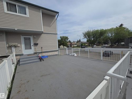 8433 29 Ave Nw, Edmonton, AB, T6K3M8 | Card Image