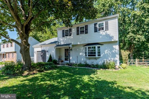 82 Winding Way, UPPER CHICHESTER, PA, 19061-2940 | Card Image