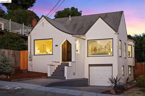 3534 68th Ave, Oakland, CA, 94605-2124 | Card Image