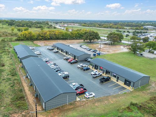 220 Westside Dr, Decatur, TX, 76234-2376 | Card Image