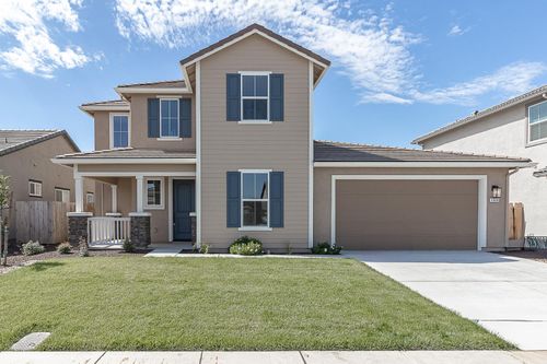 1310 Veteran St, Manteca, CA, 95337-8124 | Card Image