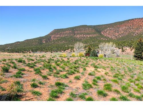 375 Red Fox Dr, Gypsum, CO, 81637-5319 | Card Image