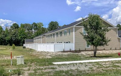 127 Moyock Landing Drive, Townhouse with 3 bedrooms, 2 bathrooms and null parking in Moyock NC | Image 2