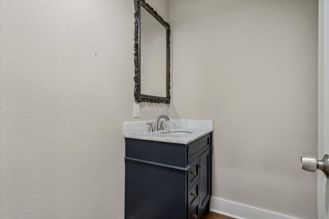 Half bath | Image 6