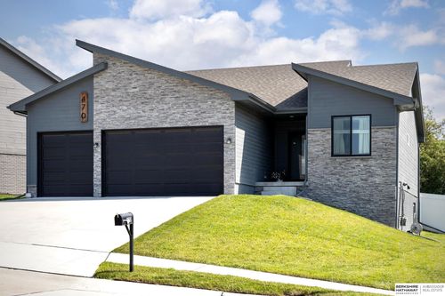 470 Eastwood Dr, Louisville, NE, 68037-6093 | Card Image