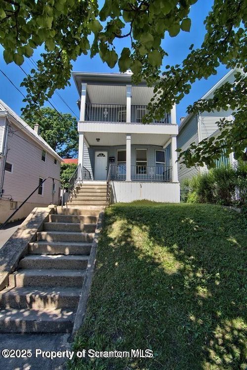 1515 Pine St, Scranton, PA, 18510-1963 | Card Image