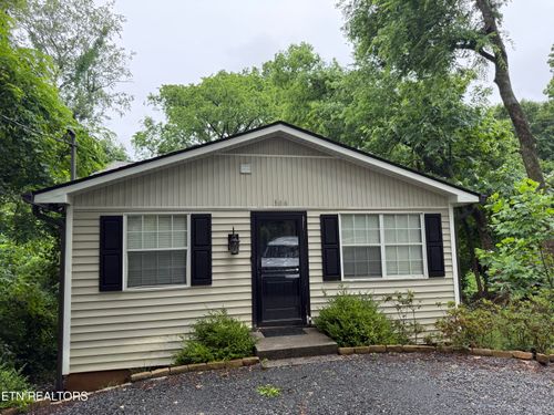 306 Kingston Ct, Knoxville, TN, 37919-4614 | Card Image