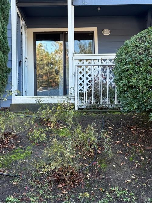 136 Sea Crest Circle, Vallejo, CA, 94590 | Card Image