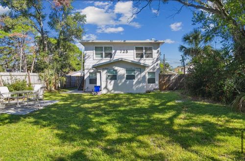 725 21st Ave S, ST PETERSBURG, FL, 33705-2745 | Card Image