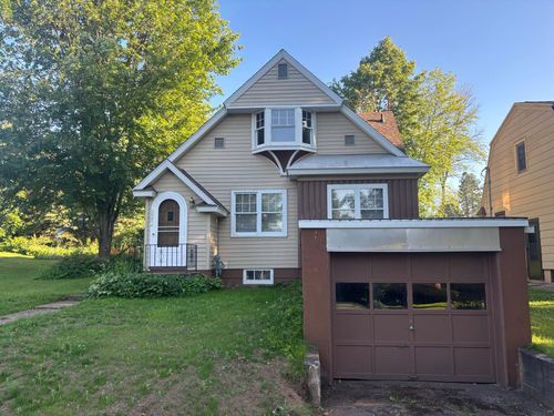 237 E Ridge St, Ironwood, MI, 49938-2051 | Card Image