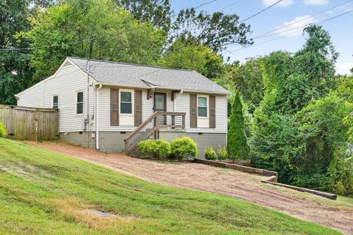 932 Sharpe Ave, Nashville, TN, 37206-3452 | Card Image