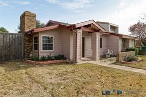565 Hunters Glen St, Lewisville, TX, 75067-3595 | Card Image