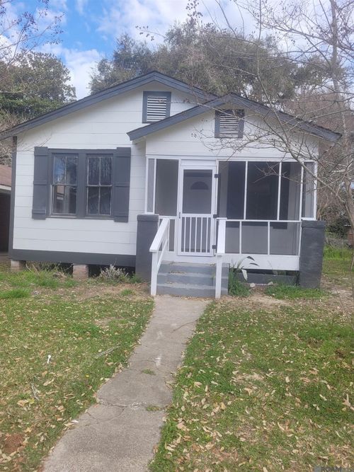 562 W Grant St, Baton Rouge, LA, 70802-7729 | Card Image