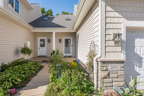 2052 Liberty Hts, Ann Arbor, MI, 48103-4582 | Card Image