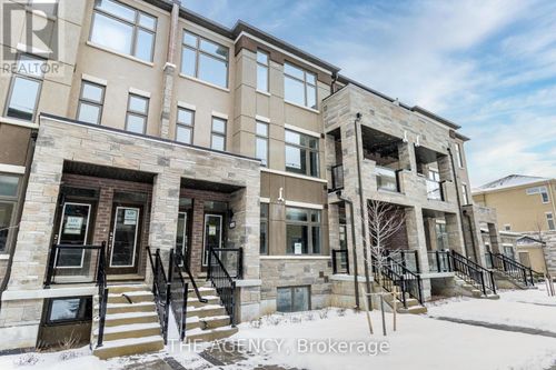24-45 Fieldridge Cres, Brampton, ON, L6R4G6 | Card Image