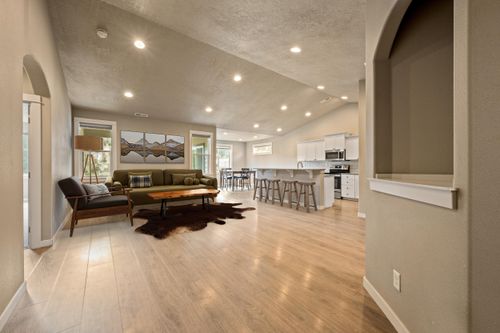 7220 Se Night Hawk Ct, Prineville, OR, 97754-7684 | Card Image
