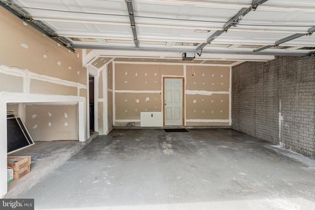 25804 Commons Sq, Townhouse with 3 bedrooms, 4 bathrooms and null parking in CHANTILLY VA | Image 35