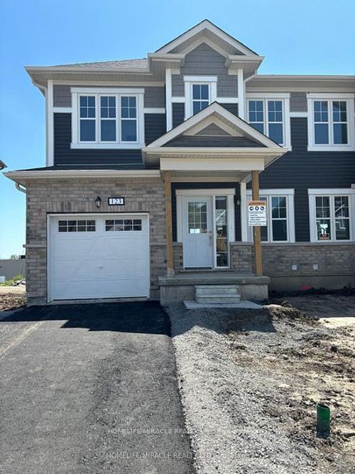 123 Gildersleeve Blvd, Bath, ON, K0H1G0 | Card Image