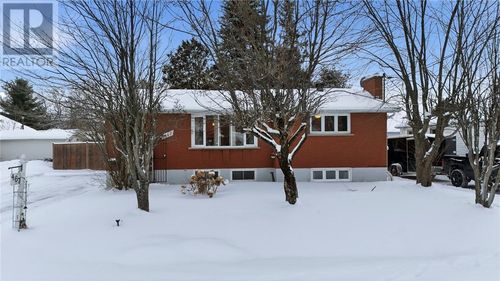 467 Main St, Sudbury, ON, P3A1T6 | Card Image