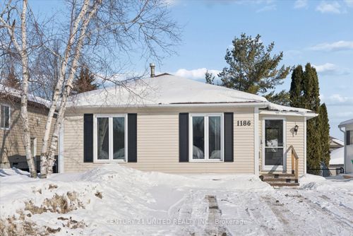 1186 Neptune St, Peterborough, ON, K9H7M6 | Card Image