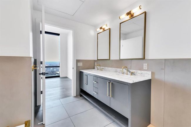 APT-2107 - 70 Rainey St, Condo with 2 bedrooms, 2 bathrooms and 1 parking in Austin TX | Image 18