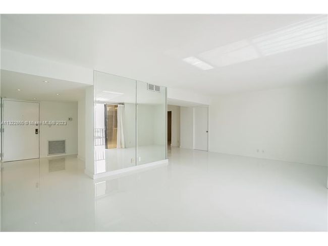 APT-2306 - 18181 Ne 31 St Ct, Condo with 2 bedrooms, 2 bathrooms and null parking in Aventura FL | Image 5