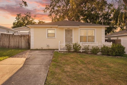 8512 N Dixon Ave, TAMPA, FL, 33604-1401 | Card Image