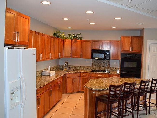 UNIT-222 - 1 Renaissance Pl, Condo with 2 bedrooms, 2 bathrooms and 2 parking in Palatine IL | Image 22