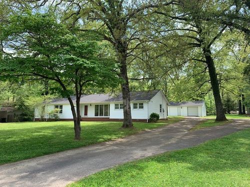112 Oak Park Dr, Tullahoma, TN, 37388-4621 | Card Image