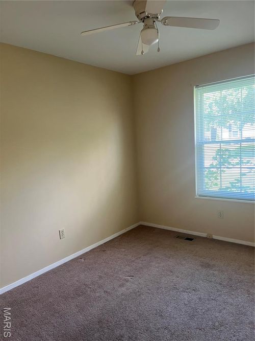 3815 Harvest Point Dr, Saint Peters, MO, 63376-7321 | Card Image