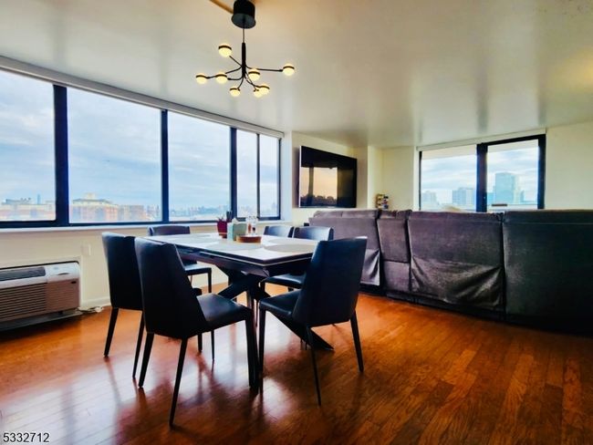 APT-12D - 551 Observer Hwy, House other with 2 bedrooms, 2 bathrooms and null parking in Hoboken NJ | Image 5