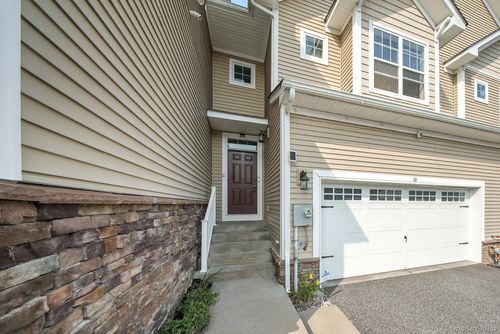 38 Highrose Ridge Way, Middletown, NY, 10940-6584 | Card Image