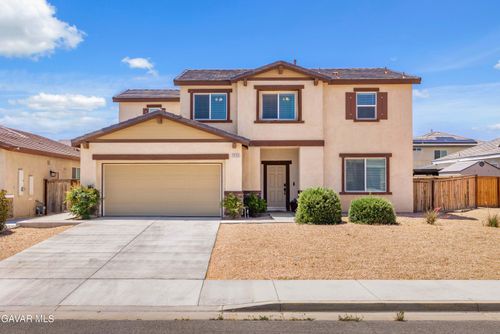 3660 Half Dome Ave, Rosamond, CA, 93560-7592 | Card Image