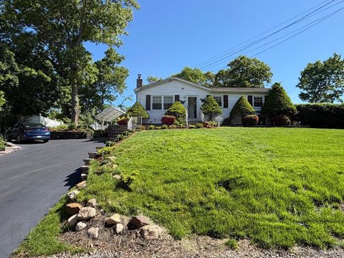 3 Commack Road, Brookhaven, NY, 11789 | Card Image