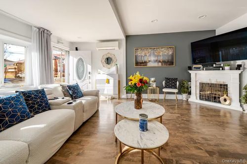 151 20th Rd, Whitestone, NY, 11357-3701 | Card Image