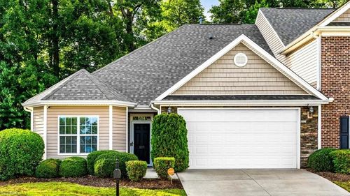 125 Chestnut Bend Dr, Greensboro, NC, 27406-9818 | Card Image
