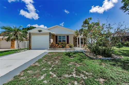699 Merlins Ct, Tarpon Springs, FL, 34689-2877 | Card Image