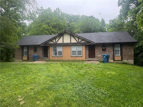 8808 Orchard St, Pleasant Valley, MO, 64068-8636 | Card Image