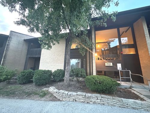 apt-101-6156 Knoll Way Dr, Willowbrook, IL, 60527-2660 | Card Image