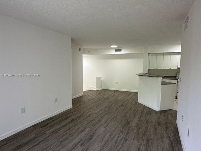 APT-304 - 17602 Nw 25 Th Ave, Condo with 3 bedrooms, 2 bathrooms and null parking in Miami Gardens FL | Image 4