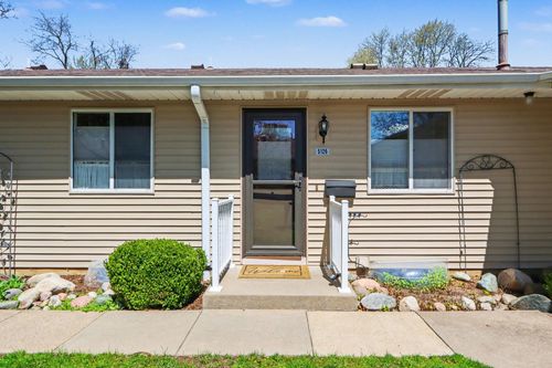 5126 Green Meadow Rd, Kalamazoo, MI, 49009-1256 | Card Image