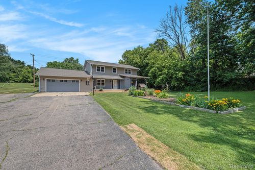 3596 Hunt Rd, Lapeer, MI, 48446-2954 | Card Image