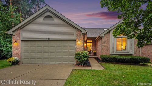 204 Texknoll Court, Brighton, MI, 48116 | Card Image