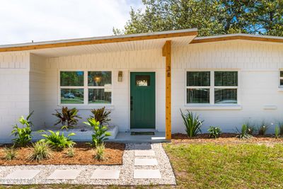 38 Coral Way, House other with 3 bedrooms, 2 bathrooms and null parking in Jacksonville Beach FL | Image 3