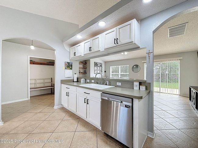 6042 Sunday Rd, House other with 3 bedrooms, 2 bathrooms and null parking in Spring Hill FL | Image 12