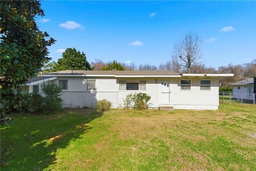 902 W 12th St, Fayetteville, AR, 72701-6325 | Card Image