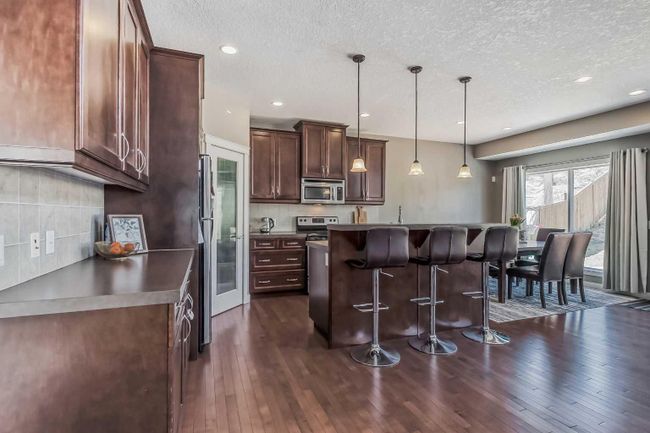 84 Tuscany Summit Terrace Nw, Home with 3 bedrooms, 2 bathrooms and 4 parking in Calgary AB | Image 7