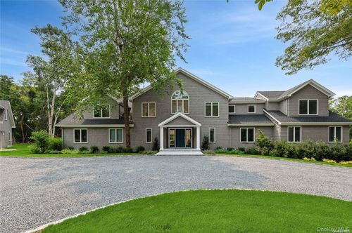28 Old Meeting House Rd, Quogue, NY, 11959-4203 | Card Image