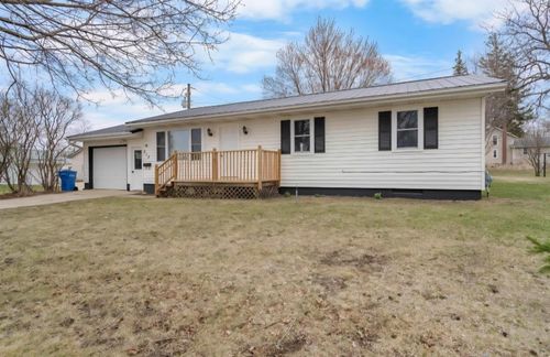 515 N Hartwell Ave, New Hampton, IA, 50659-1507 | Card Image