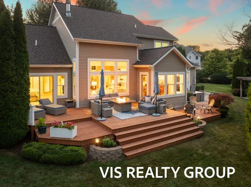18030 Petty Ln, Spring Lake, MI, 49456-1527 | Card Image